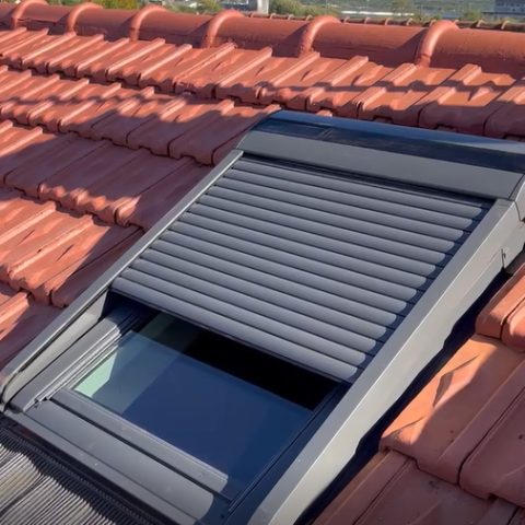volet roulant panneau solaire 78